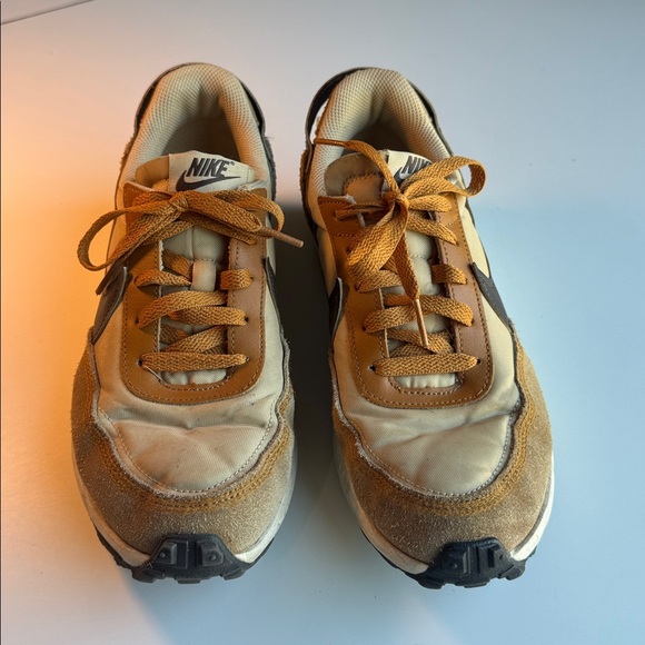 Nike Waffle Debut Running Shoes
DH9523-100 Women's Sz 8.5 - Picture 4 of 8